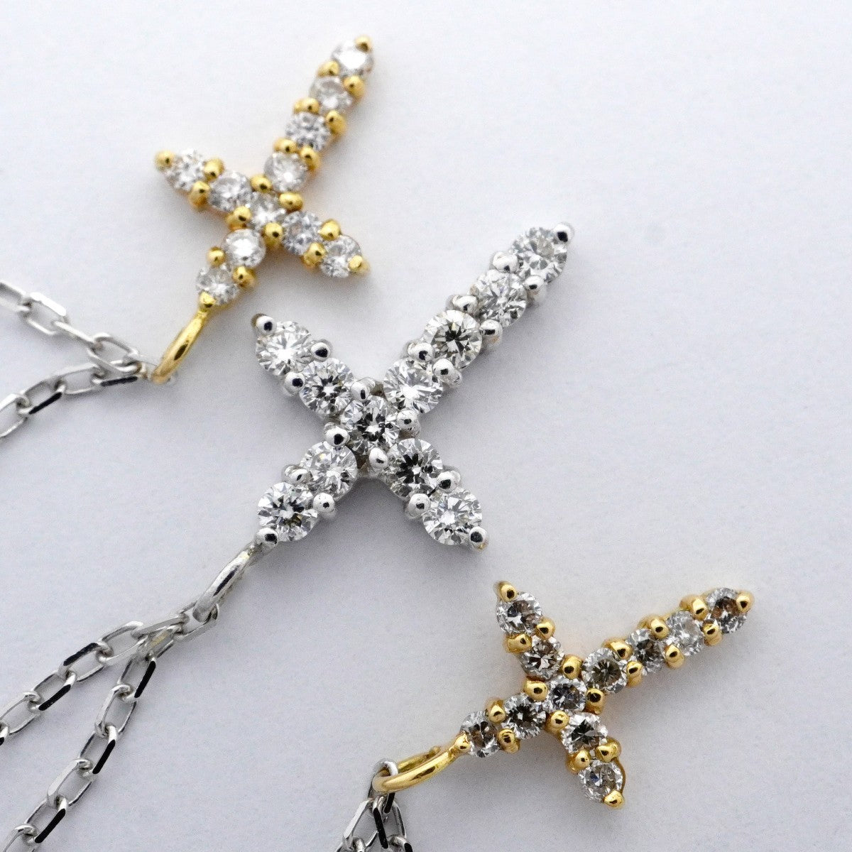 【ju169】 ネックレス クロスモチーフ K18WG ホワイトゴールド ダイヤモンド 0.3ct 未使用【中古】レディース