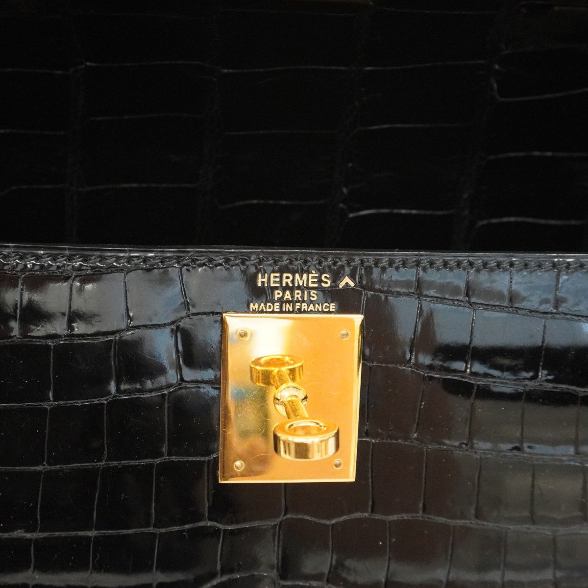 【5eb1835-g】エルメス ハンドバッグ ケリー28 ポロサス ブラック ゴールド金具【中古】レディース
