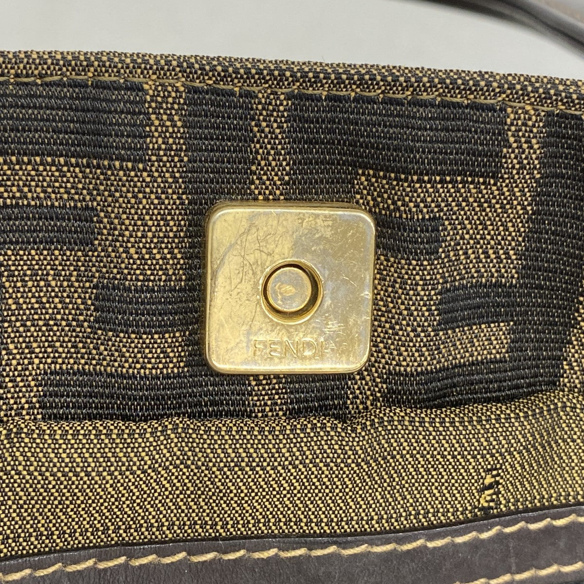 【5gd5328-h】フェンディ ハンドバッグ ズッカ ナイロンキャンバス ブラック ゴールド金具【中古】レディース