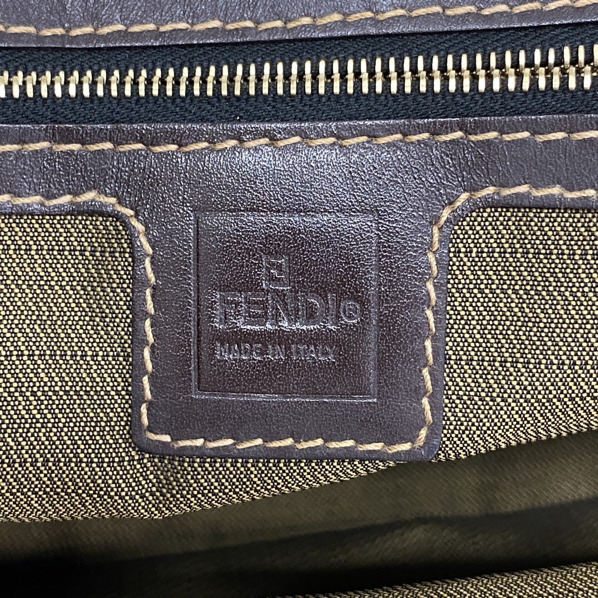 【5gd5328-h】フェンディ ハンドバッグ ズッカ ナイロンキャンバス ブラック ゴールド金具【中古】レディース