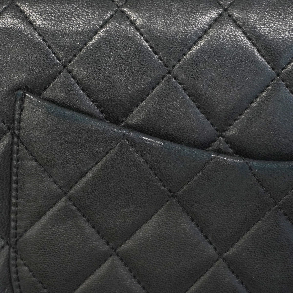 ★SALE【5gd5248-h】シャネル ショルダーバッグ マトラッセ Wフラップ Wチェーン ラムスキン ブラック ゴールド金具【中古】レディース