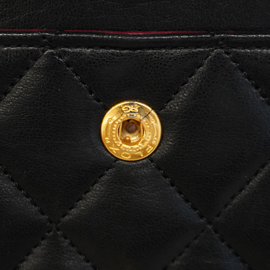 ★SALE【5gd5248-h】シャネル ショルダーバッグ マトラッセ Wフラップ Wチェーン ラムスキン ブラック ゴールド金具【中古】レディース