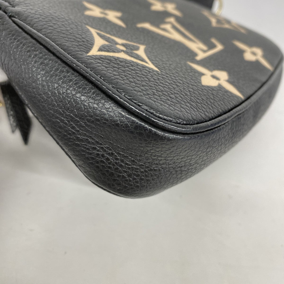 【5gd5272-h】ルイヴィトン ポーチ モノグラム・アンプラント バイカラー ミニポシェットアクセソワール M80732 ブラック ベージュ【中古】レディース