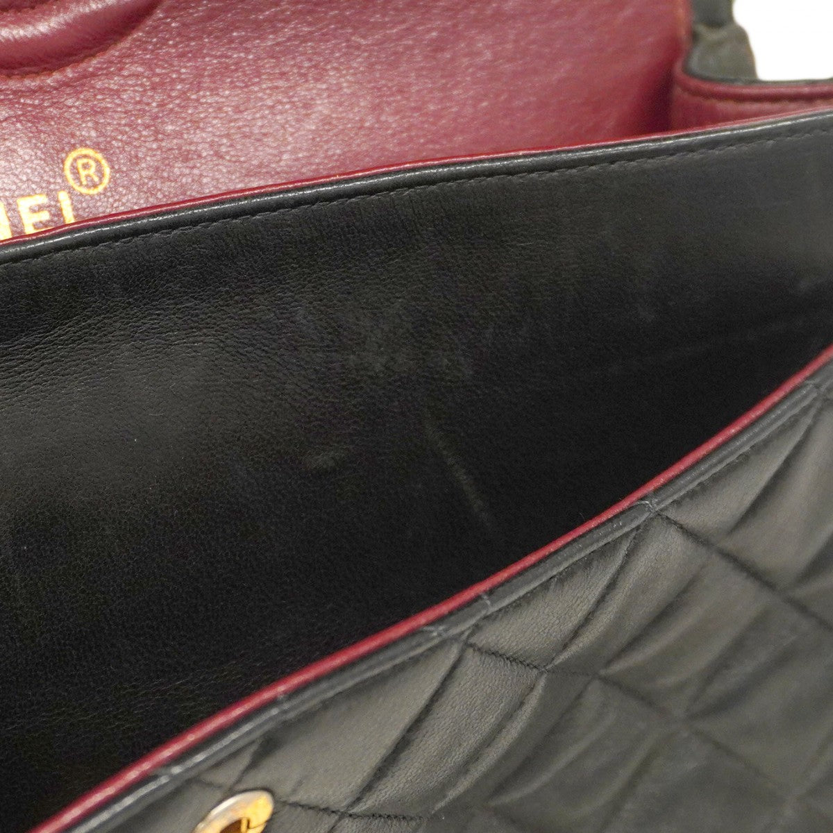 【5gd5387-h】シャネル ショルダーバッグ マトラッセ Wフラップ Wチェーン ラムスキン ブラック ゴールド金具【中古】レディース