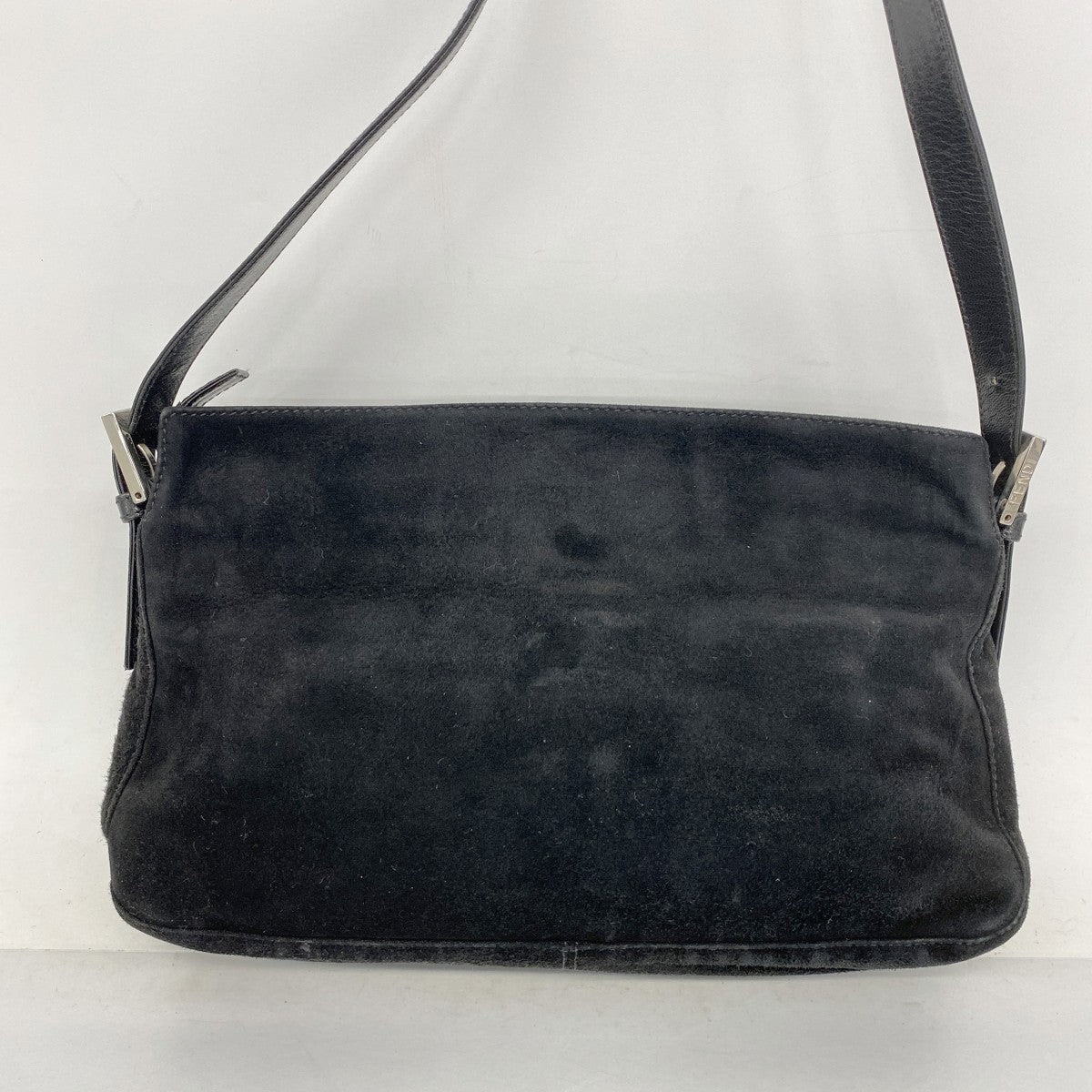 【5gd5409-h】フェンディ ショルダーバッグ スウェード ブラック シルバー金具【中古】レディース