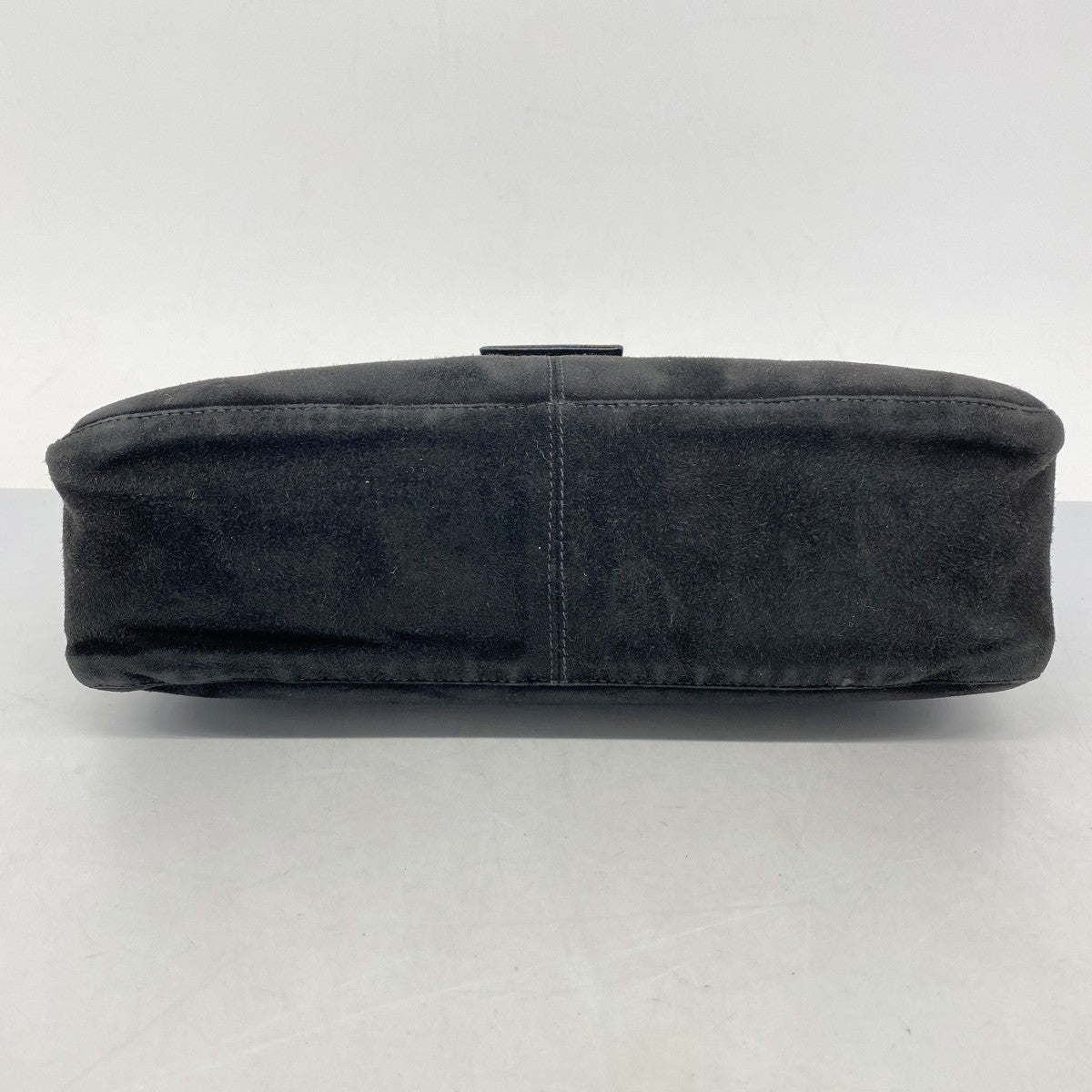 【5gd5409-h】フェンディ ショルダーバッグ スウェード ブラック シルバー金具【中古】レディース