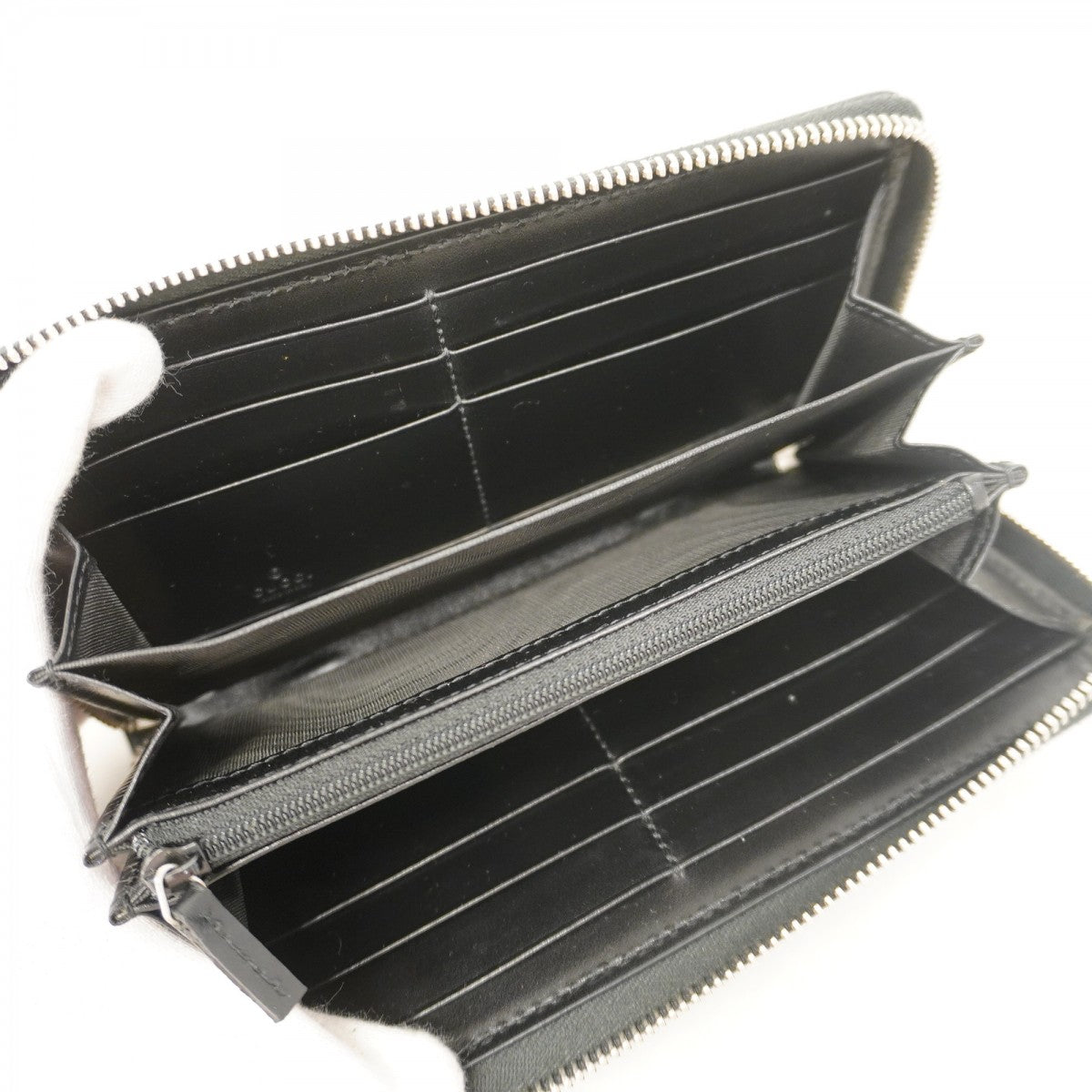 【5ge5593-h】グッチ 長財布 GGエンボス 625558 レザー ブラック シルバー金具【中古】メンズ