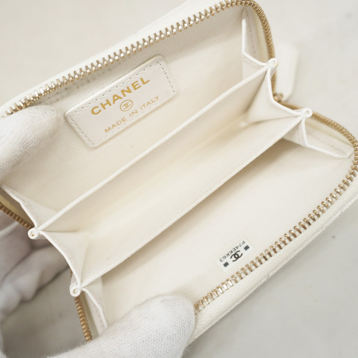 【5ge5641-h】シャネル コインケース マトラッセ キャビアスキン ホワイト シャンパンゴールド金具【中古】レディース