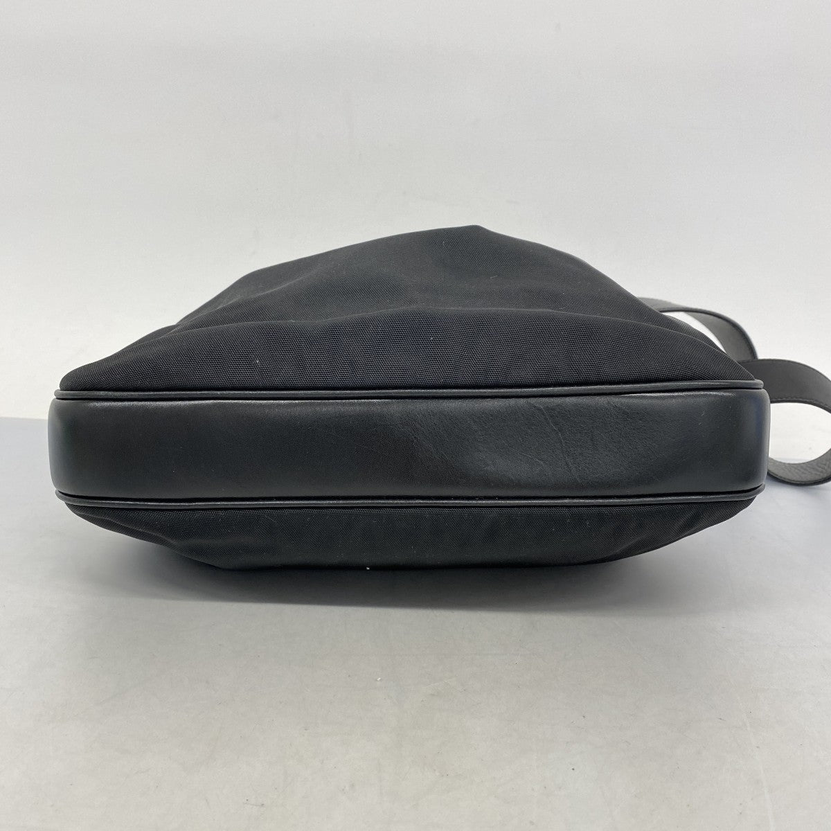 【5ge5645-h】グッチ ショルダーバッグ 001 3315 ナイロン ブラック シルバー金具【中古】レディース