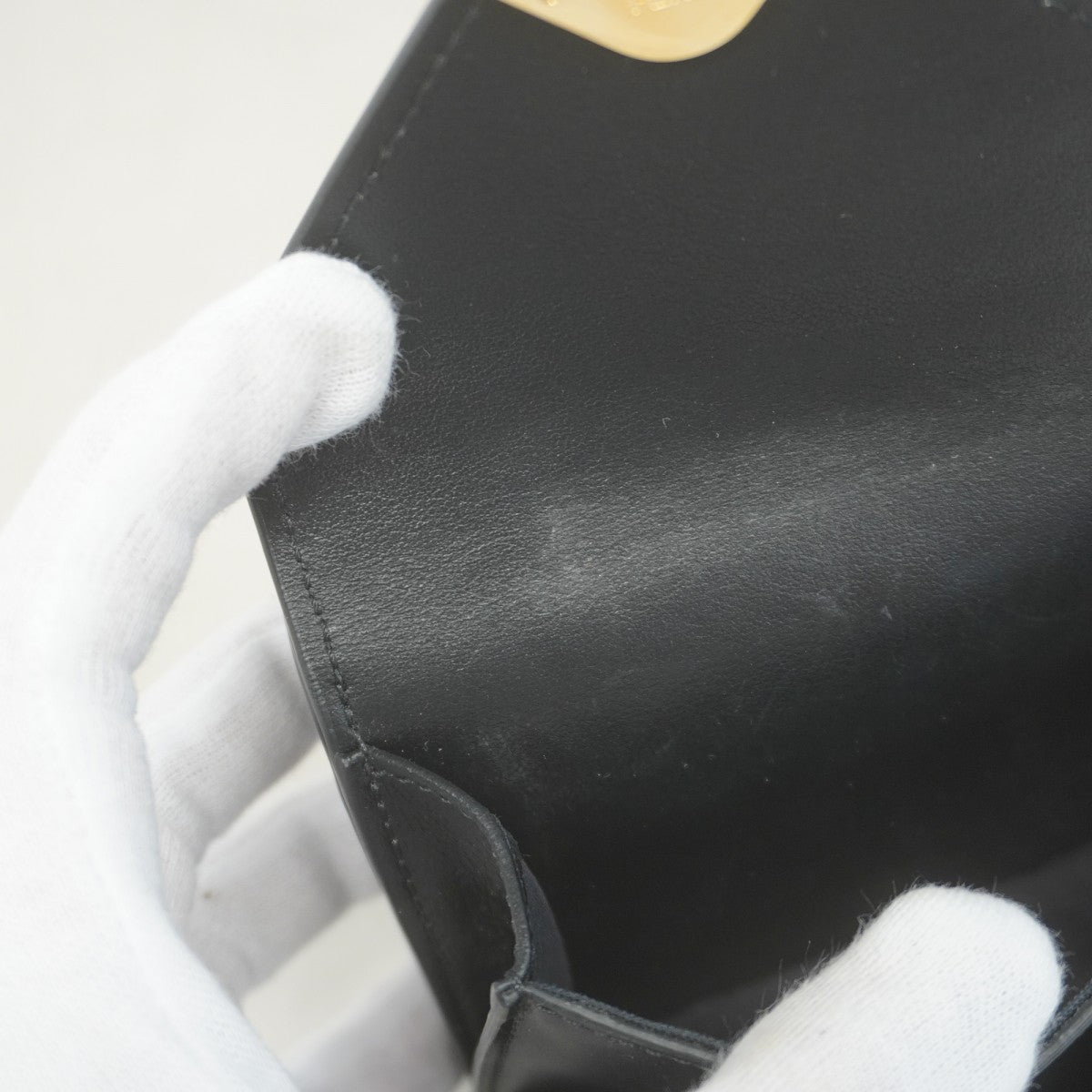 ★SALE【5ge5764-h】フェンディ 三つ折り財布 FFダイヤモンド レザー ブラック ゴールド金具【中古】レディース