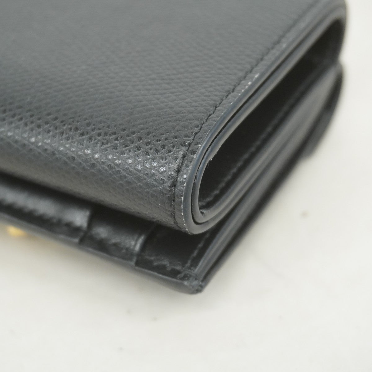 ★SALE【5ge5764-h】フェンディ 三つ折り財布 FFダイヤモンド レザー ブラック ゴールド金具【中古】レディース