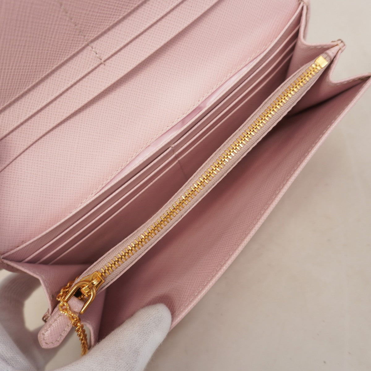 ★最終価格★SALE【5ge6470】プラダ 長財布 サフィアーノ レザー ピンク ゴールド金具【中古】レディース