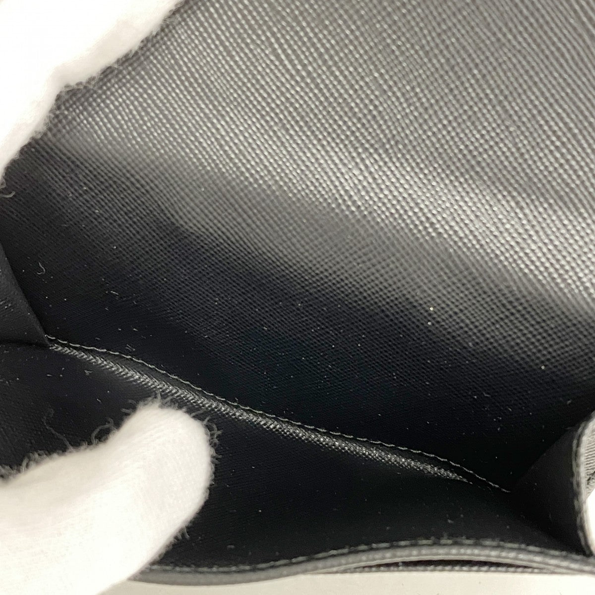 ★最終価格★SALE【5hb1719-h】プラダ 財布 レザー ブラック ゴールド金具【中古】レディース