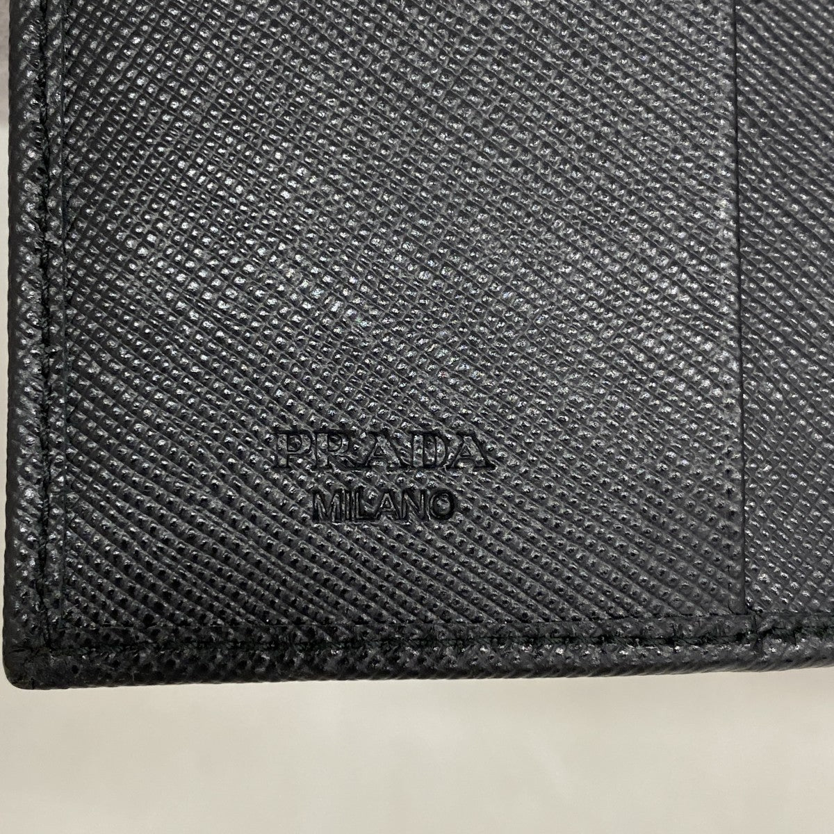 ★最終価格★SALE【5hb1719-h】プラダ 財布 レザー ブラック ゴールド金具【中古】レディース