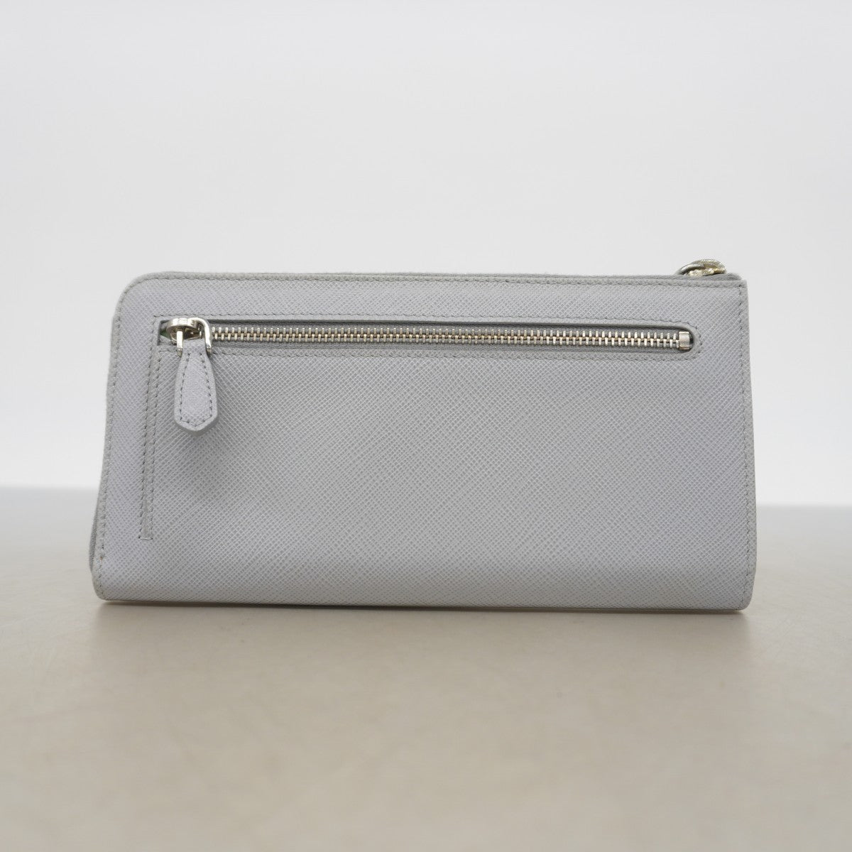 ★最終価格★SALE【5hc1936-h】プラダ 長財布 サフィアーノ レザー グレー シルバー金具【中古】レディース