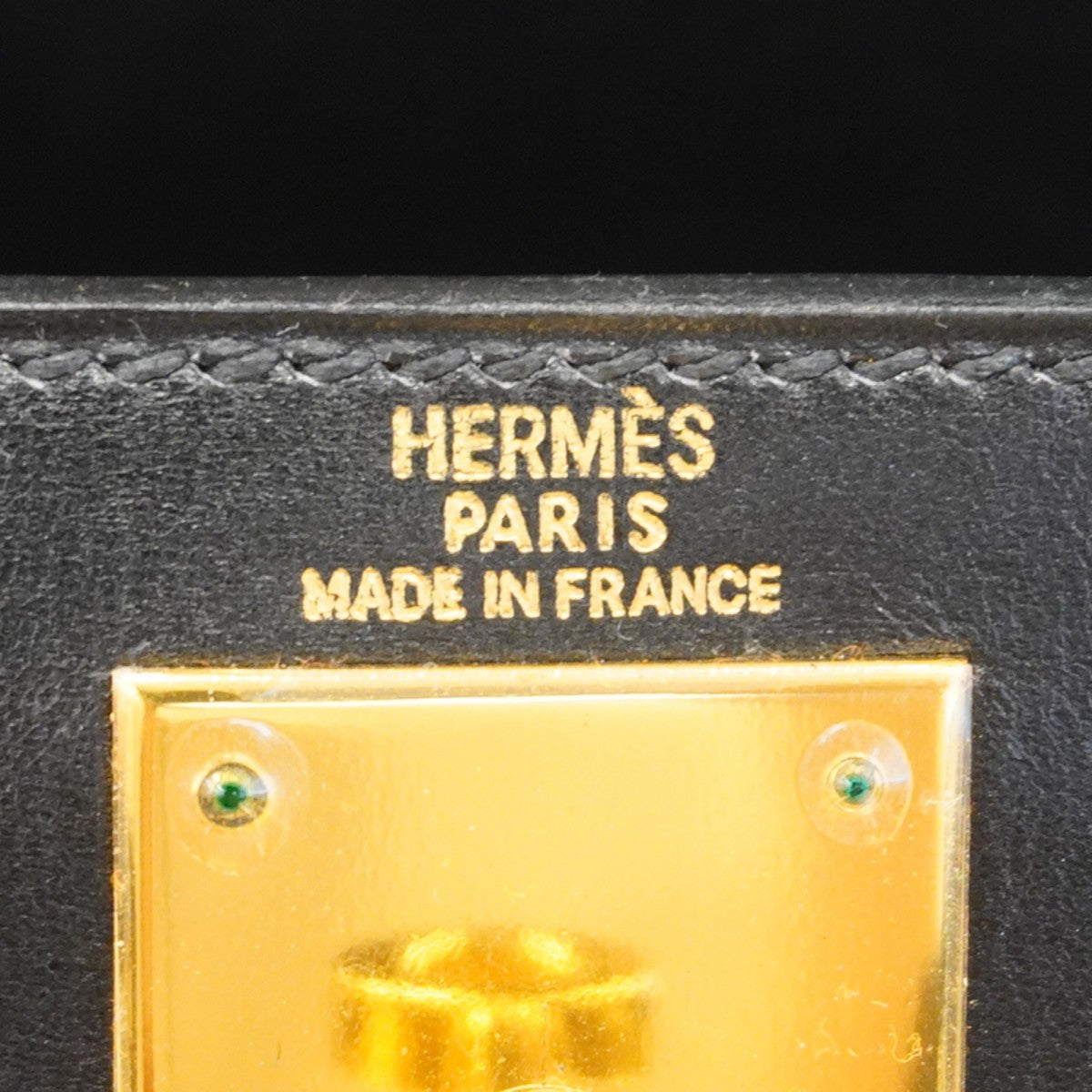 【5hc2139-h】エルメス ハンドバッグ ケリー28 ボックスカーフ ブラック ゴールド金具 □F刻印【中古】レディース