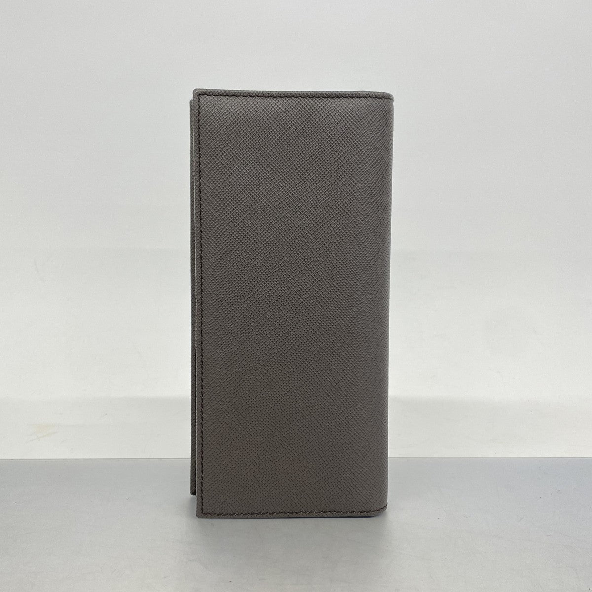 ★最終価格【5hc2189-h】プラダ 長財布 サフィアーノ レザー グレー シルバー金具【中古】メンズ