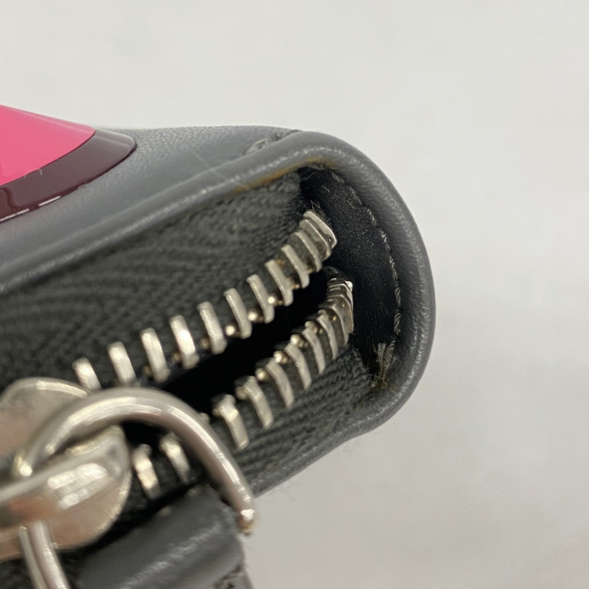 【5hc2701-h】フェンディ 長財布 レザー グレー マルチカラー シルバー金具【中古】レディース
