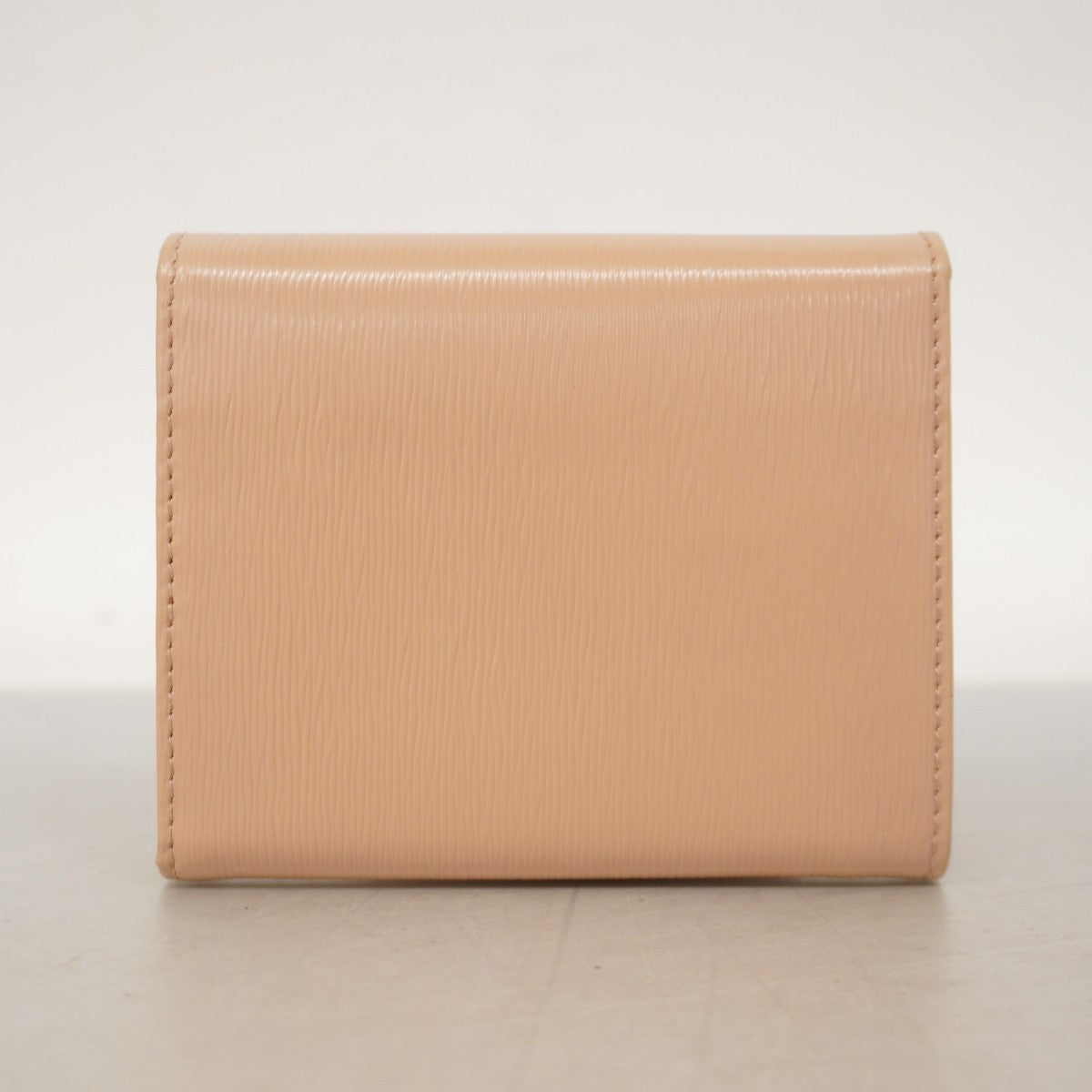 【5hd3267-h】プラダ 三つ折り財布 レザー ベージュ ゴールド金具【中古】レディース
