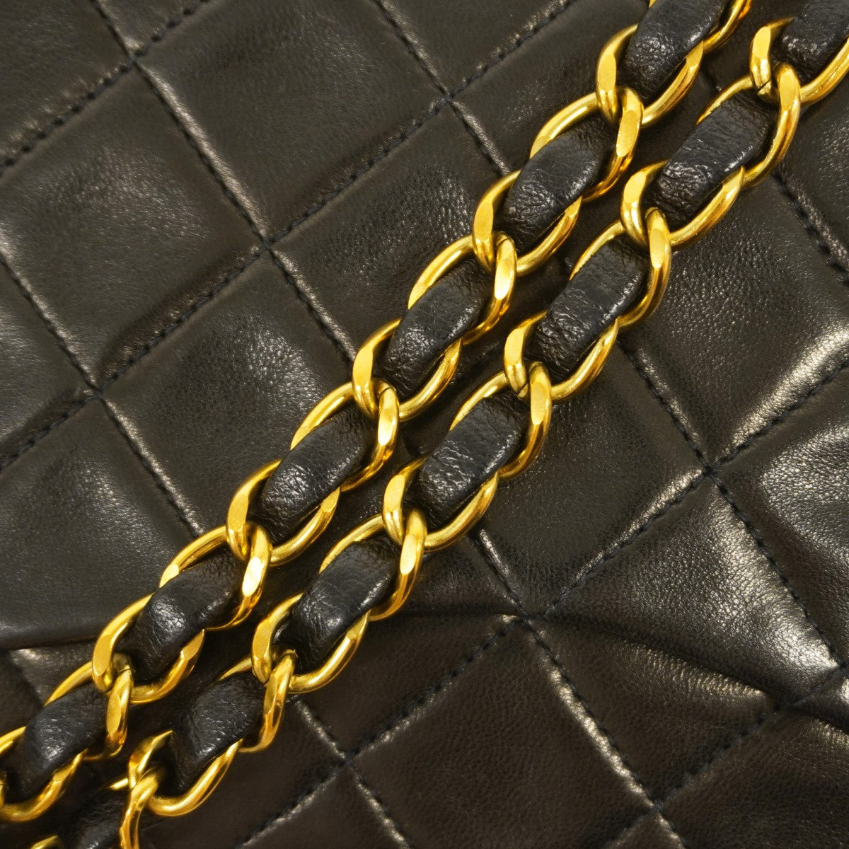 【5hd4140-h】シャネル ショルダーバッグ マトラッセ Wフラップ Wチェーン ラムスキン ブラック ゴールド金具【中古】レディース
