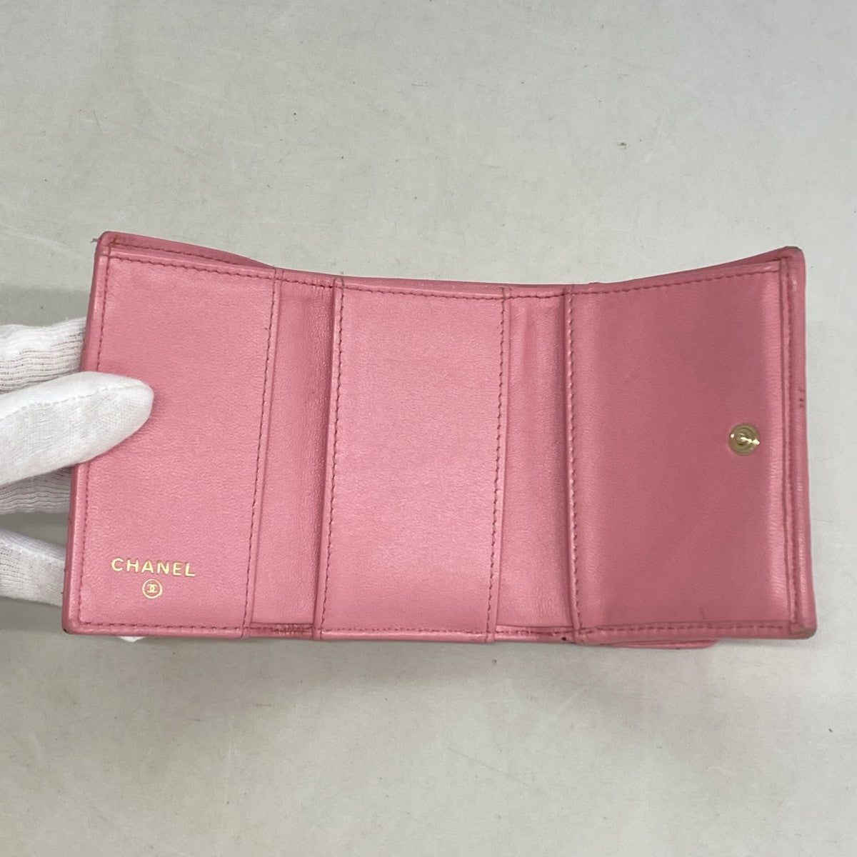 【5he4583-h】シャネル 三つ折り財布 マトラッセ ラムスキン ピンク ゴールド金具【中古】レディース