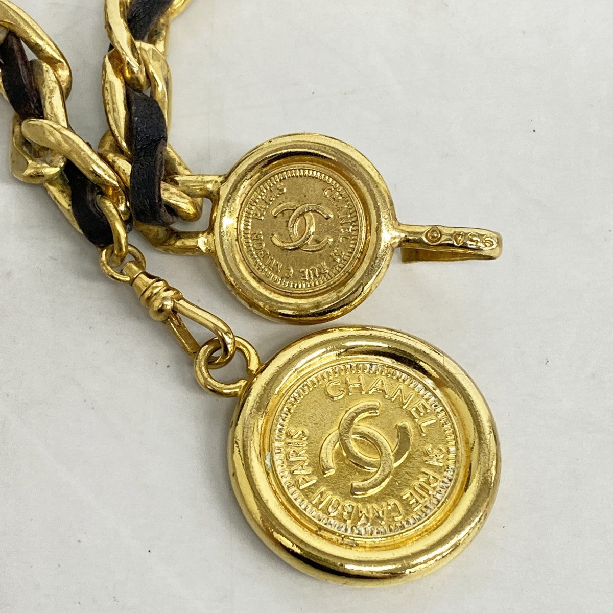 【5he4962-h】シャネル ベルト チェーン ブラック ゴールド ゴールド金具【中古】レディース