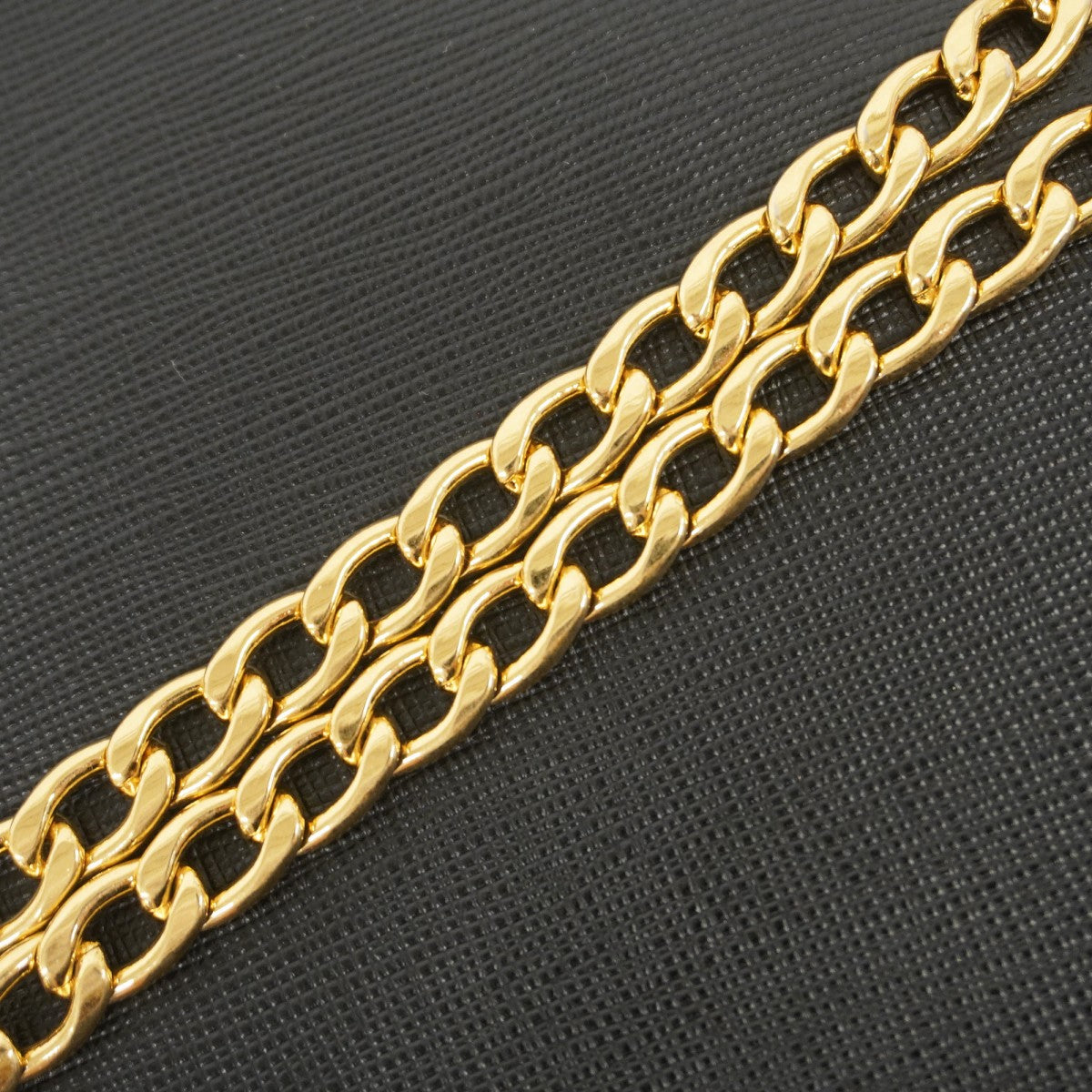 【5he5715】プラダ ショルダーウォレット サフィアーノ レザー ブラック ゴールド金具【中古】レディース