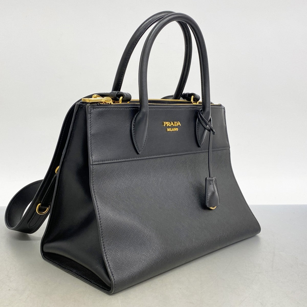【5he5183-h】プラダ ハンドバッグ サフィアーノ レザー ブラック ゴールド金具【中古】レディース