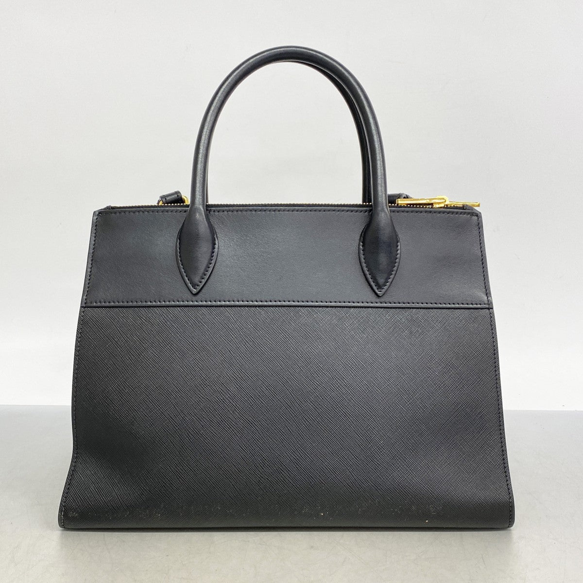 【5he5183-h】プラダ ハンドバッグ サフィアーノ レザー ブラック ゴールド金具【中古】レディース