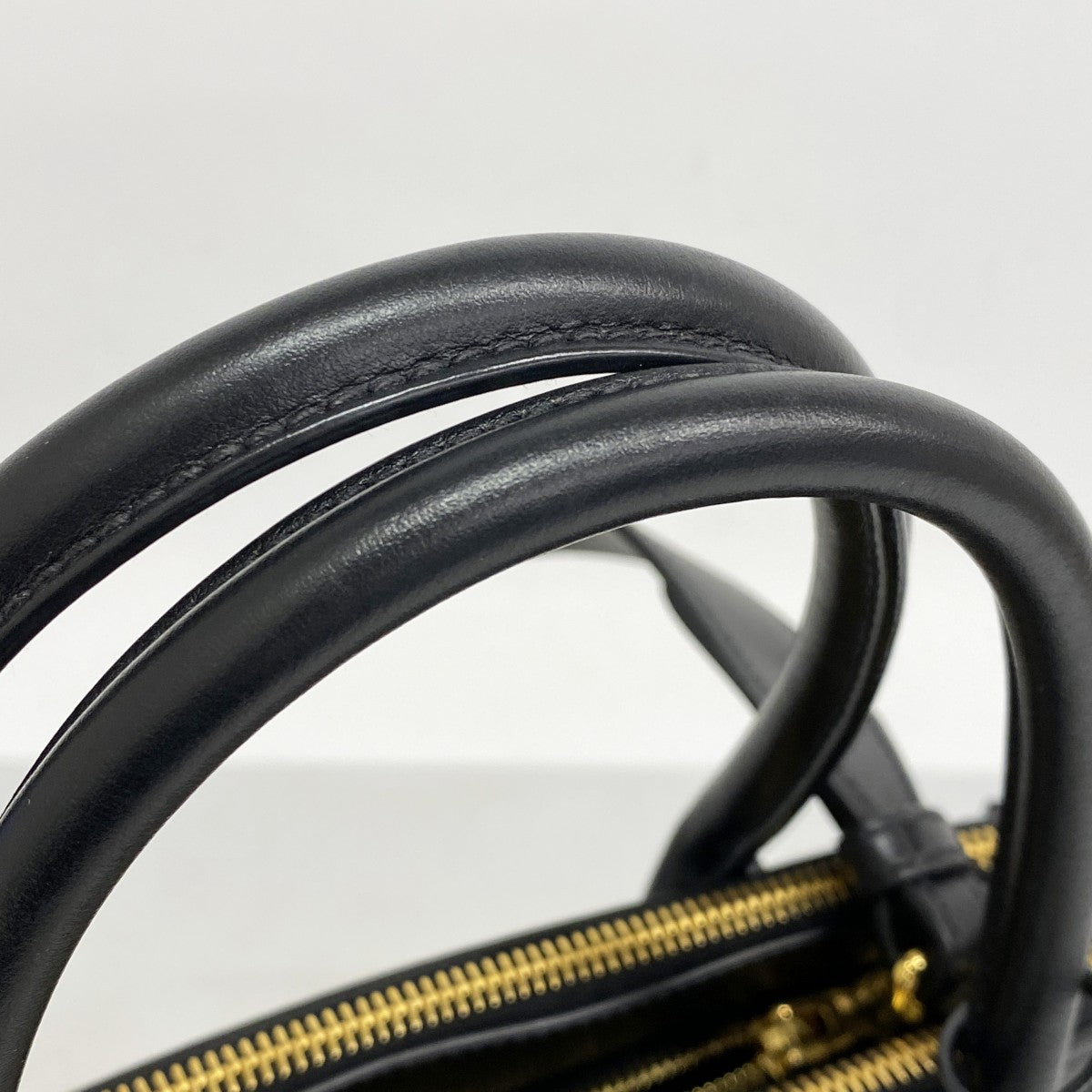 【5he5183-h】プラダ ハンドバッグ サフィアーノ レザー ブラック ゴールド金具【中古】レディース