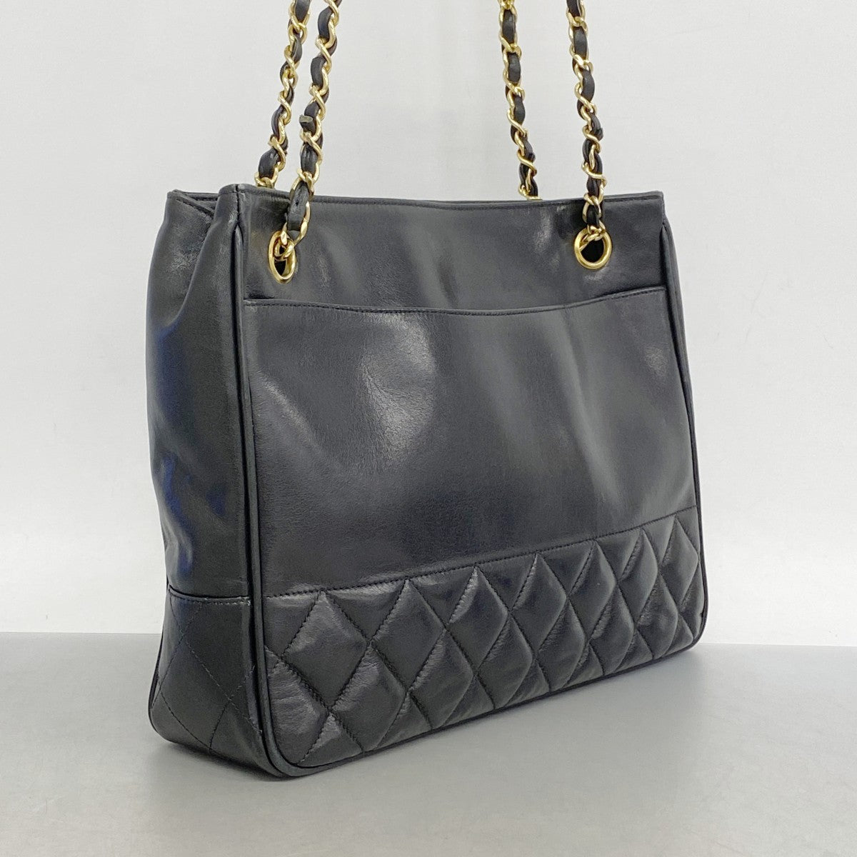 【5he5242-h】シャネル ショルダーバッグ マトラッセ チェーンショルダー ラムスキン ブラック ゴールド金具【中古】レディース