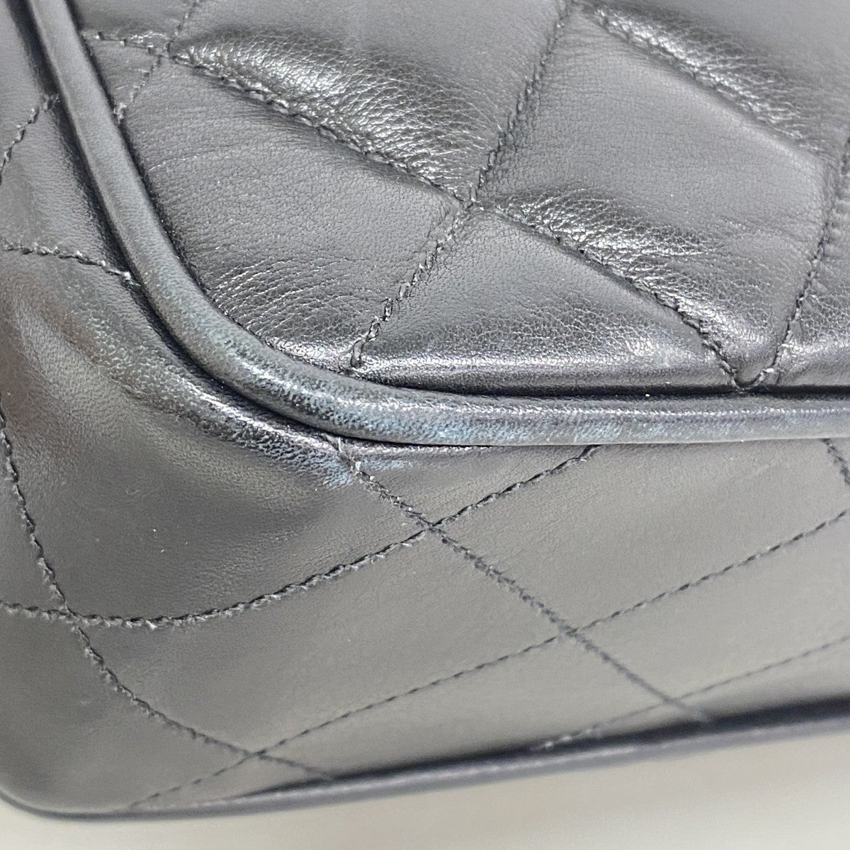 【5he5242-h】シャネル ショルダーバッグ マトラッセ チェーンショルダー ラムスキン ブラック ゴールド金具【中古】レディース