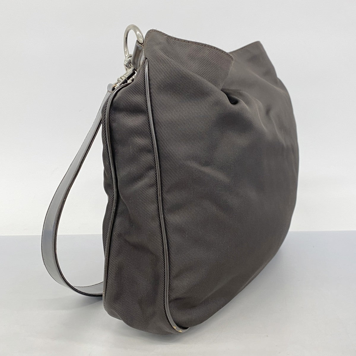 【5he5272-h】グッチ ハンドバッグ バンブー 001 2058 1577 5 ナイロン ブラウン シルバー金具【中古】レディース
