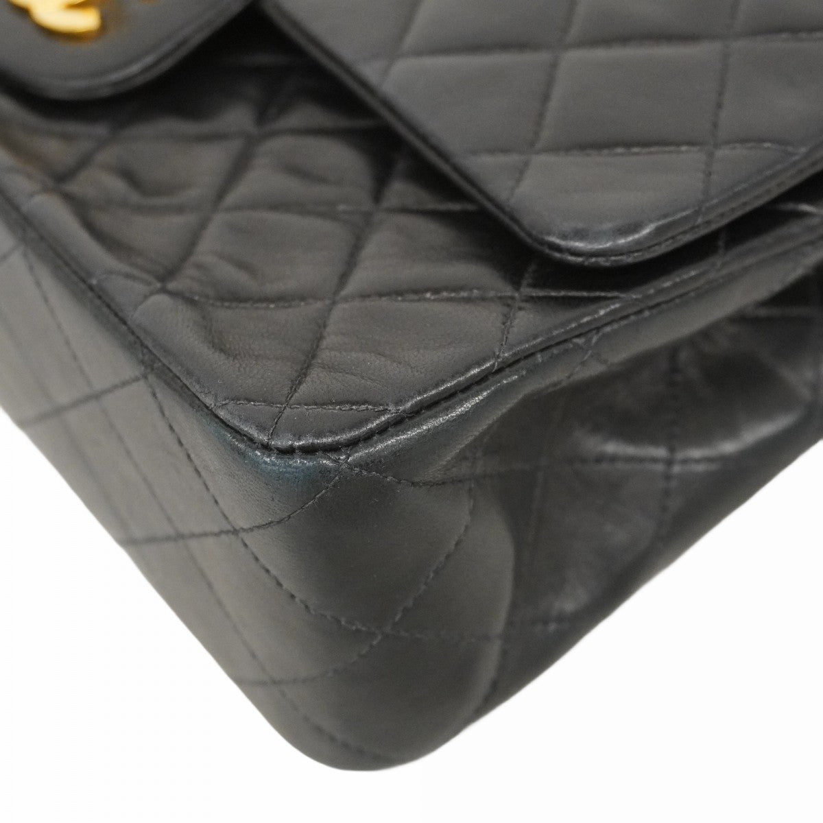 【5he5367-e】シャネル ショルダーバッグ マトラッセ Wフラップ Wチェーン ラムスキン ブラック ゴールド金具【中古】レディース