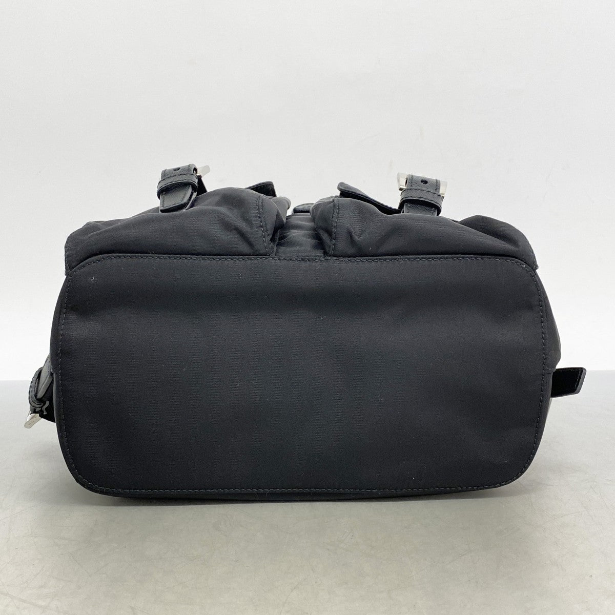 【5he5413-h】プラダ リュック・デイパック ナイロン ブラック シルバー金具【中古】レディース