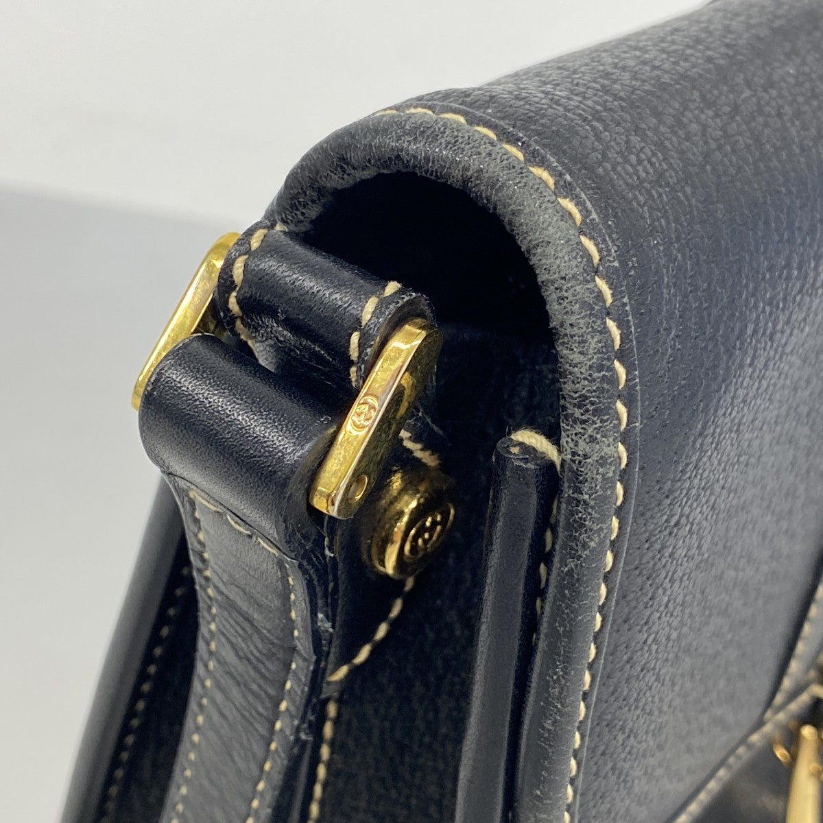 【5he5565-h】グッチ ショルダーバッグ 007 261 0715 レザー ブラック ゴールド金具【中古】レディース