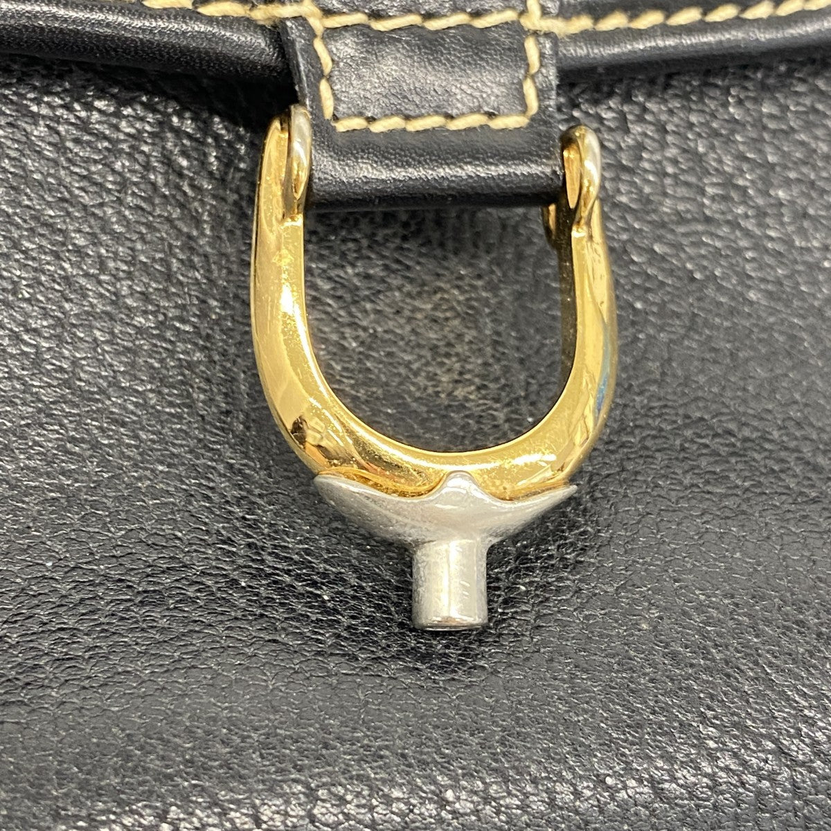 【5he5565-h】グッチ ショルダーバッグ 007 261 0715 レザー ブラック ゴールド金具【中古】レディース