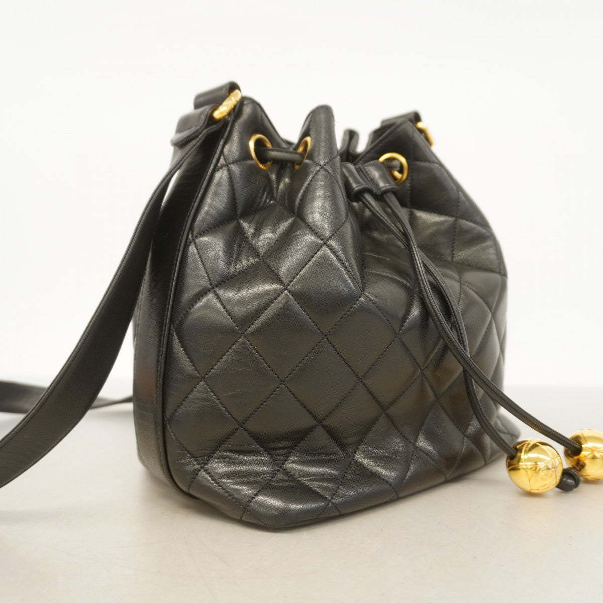 ★SALE【5he5696-h】シャネル ショルダーバッグ マトラッセ ラムスキン ブラック ゴールド金具【中古】レディース
