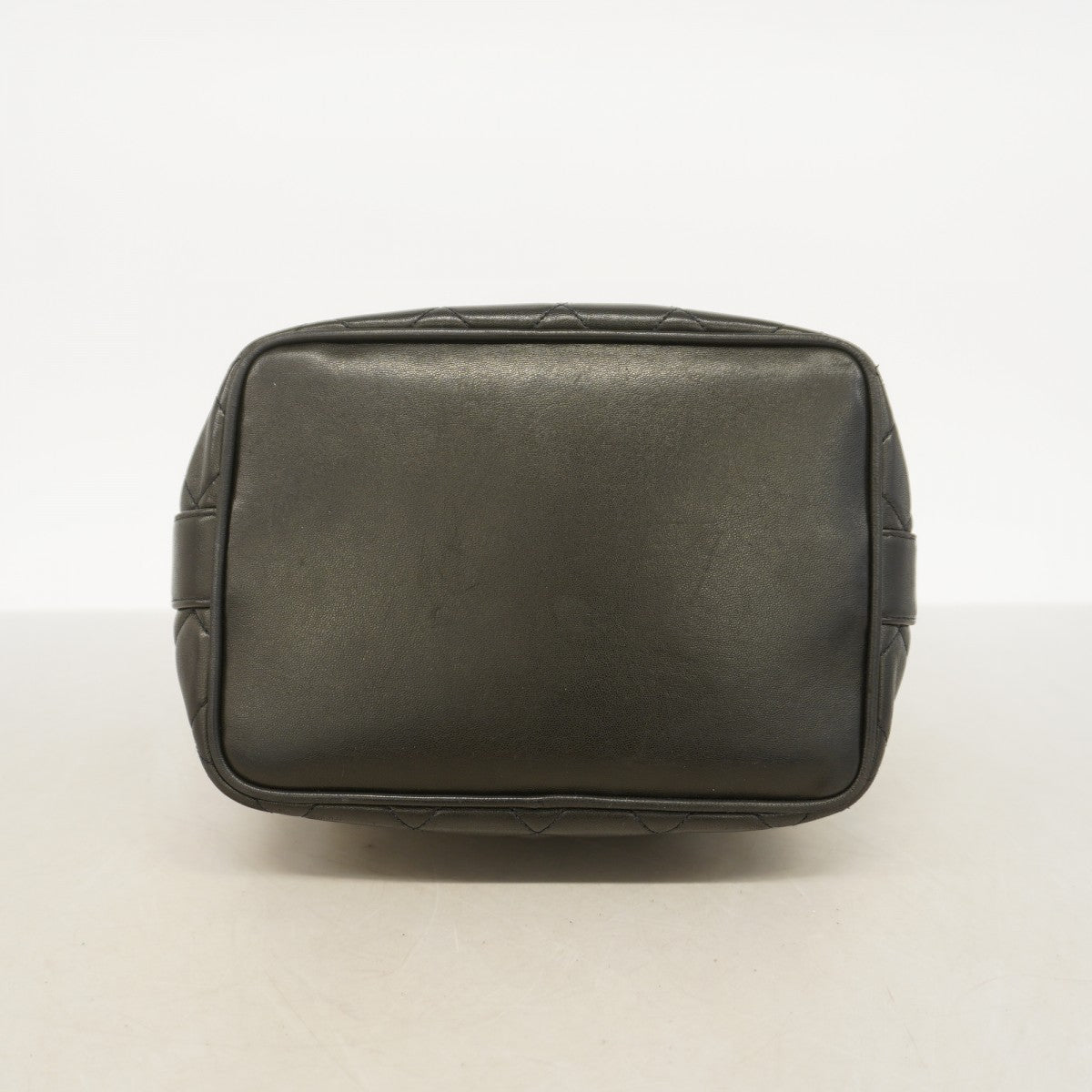★SALE【5he5696-h】シャネル ショルダーバッグ マトラッセ ラムスキン ブラック ゴールド金具【中古】レディース