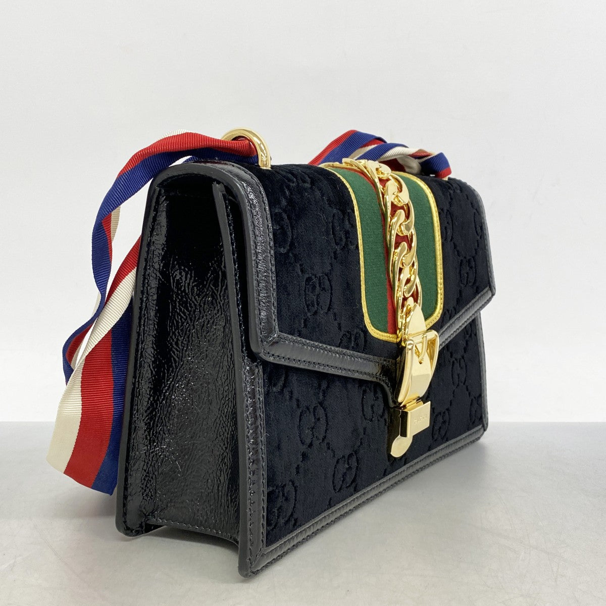 【5he5834】グッチ ショルダーバッグ シルヴィ 524405 ベロア ブラック ゴールド金具【中古】レディース