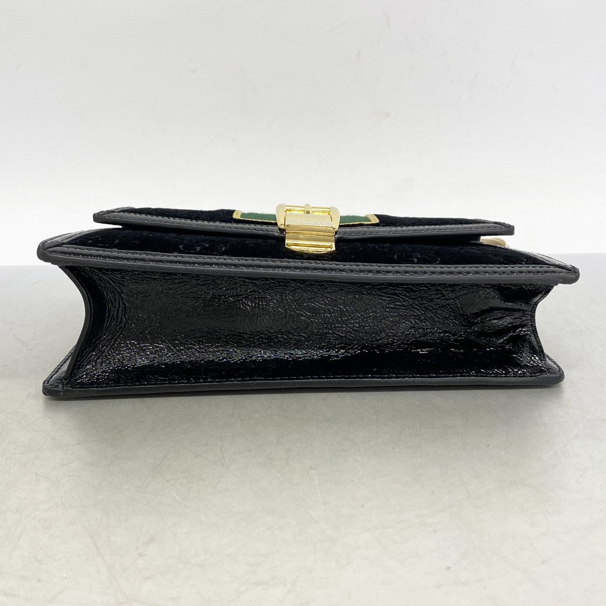 【5he5834】グッチ ショルダーバッグ シルヴィ 524405 ベロア ブラック ゴールド金具【中古】レディース