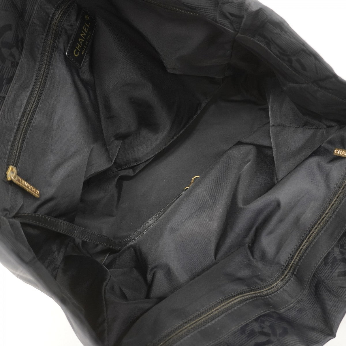 【5ia0375】シャネル トートバッグ ニュートラベル ナイロン ブラック シャンパンゴールド金具【中古】レディース