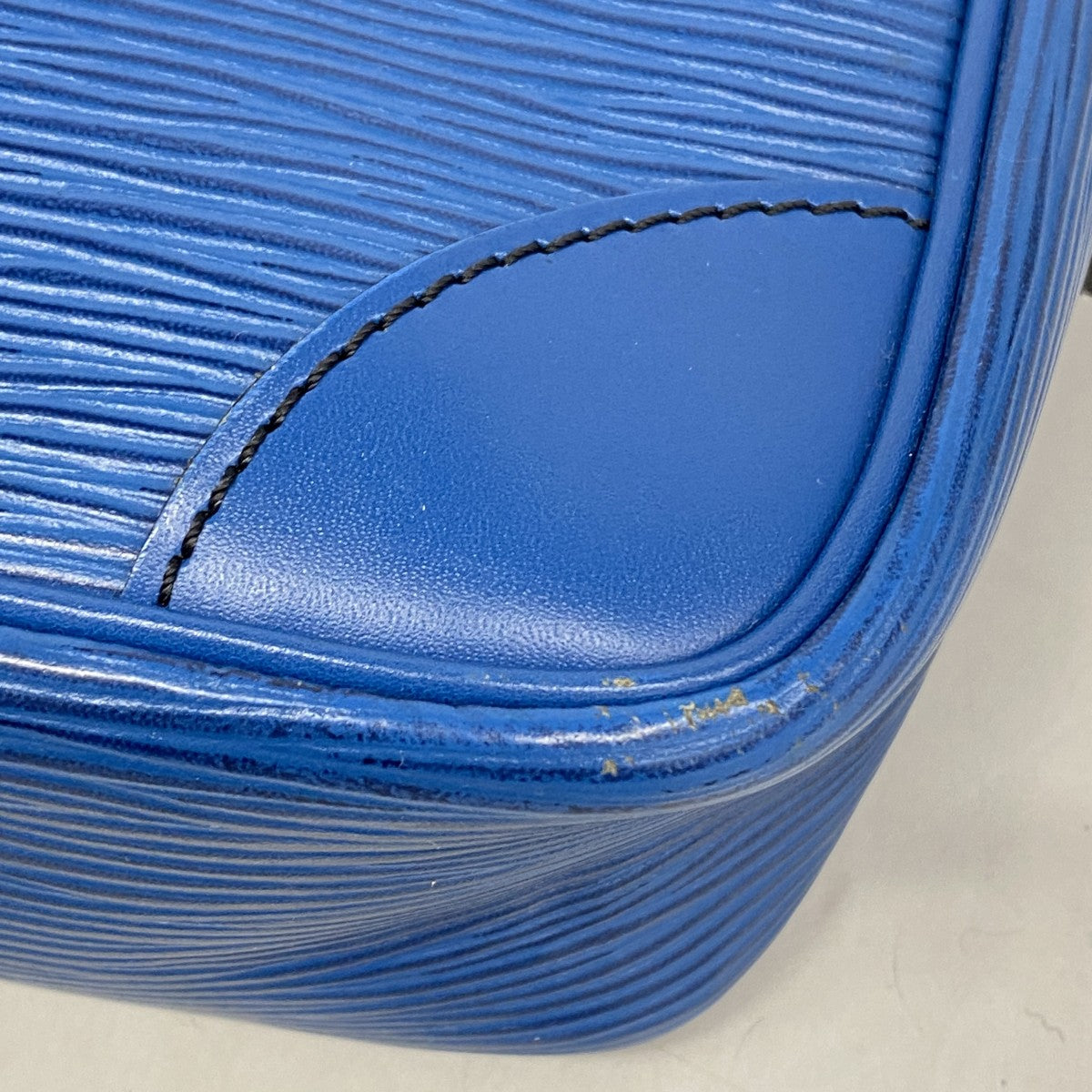 【5ia1021-h】ルイヴィトン ショルダーバッグ エピ トロカデロ24 M52315 トレドブルー【中古】レディース