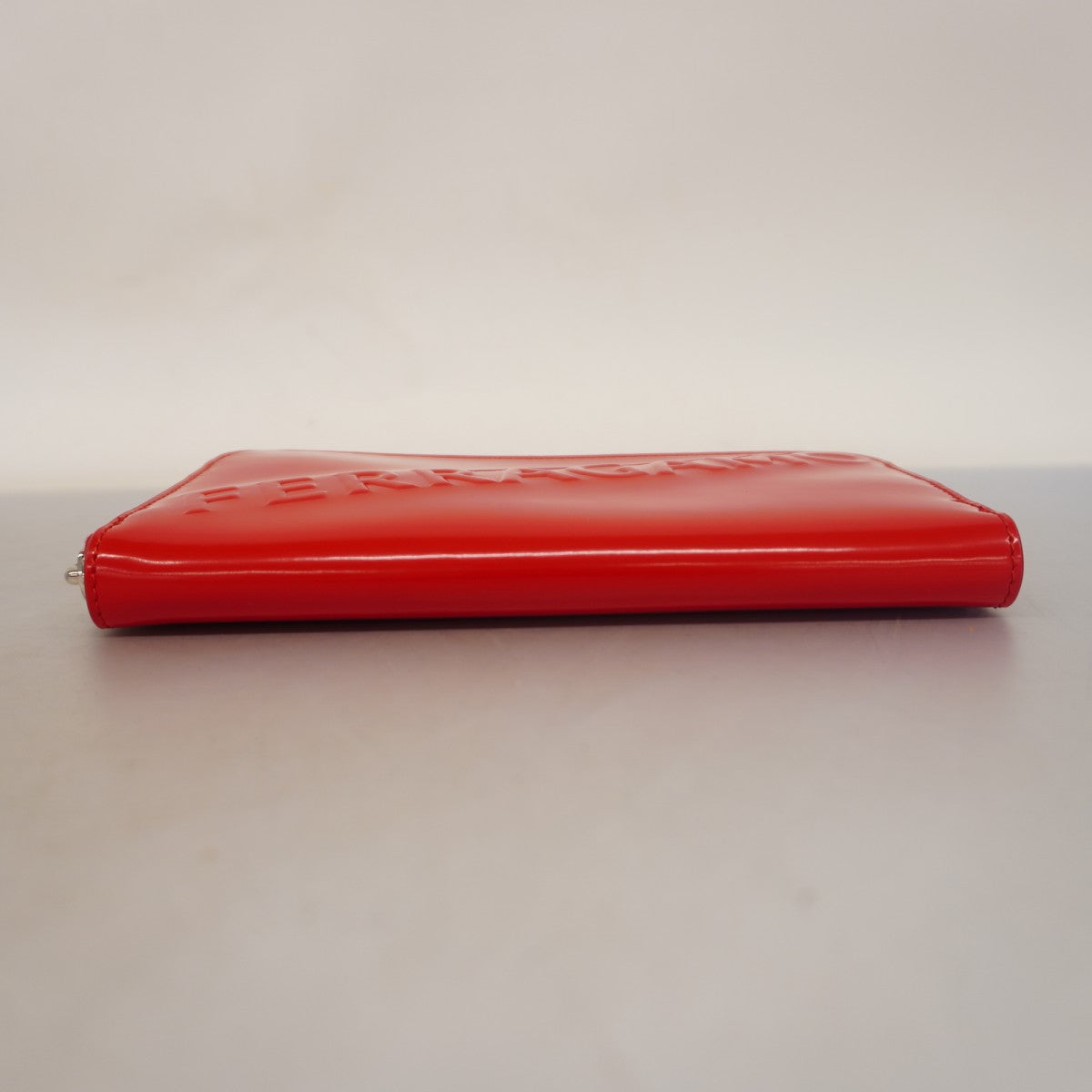 【5ib1995】サルヴァトーレフェラガモ 長財布 レザー レッド シルバー金具【中古】レディース