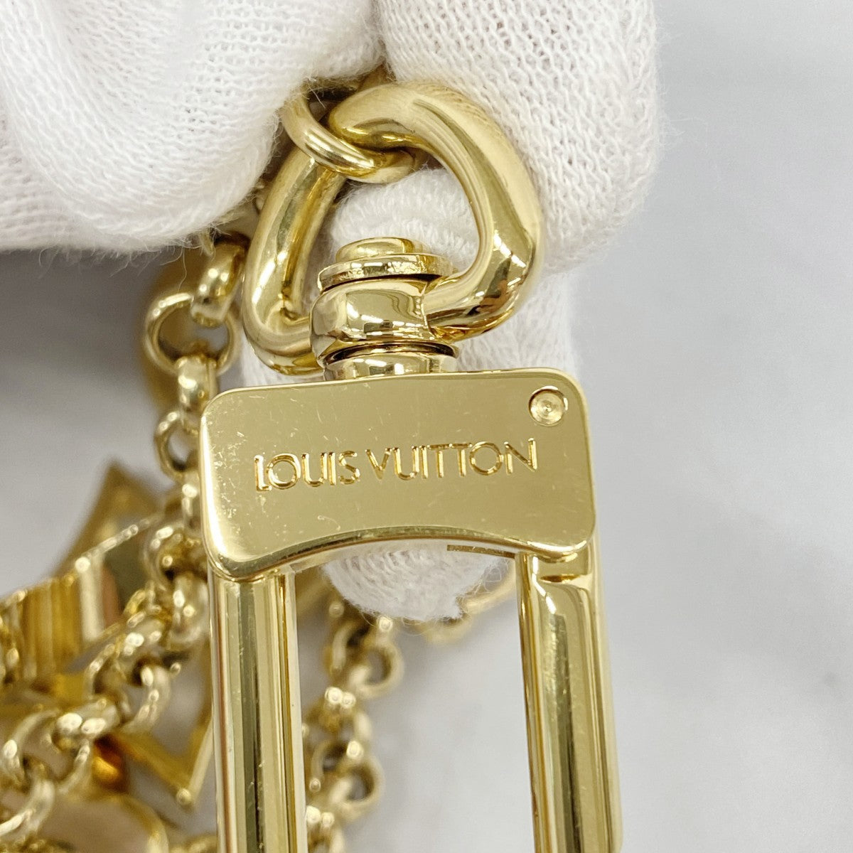 【5ic2769】ルイヴィトン キーホルダー フルール ドゥ モノグラム M65111 ゴールド【中古】レディース