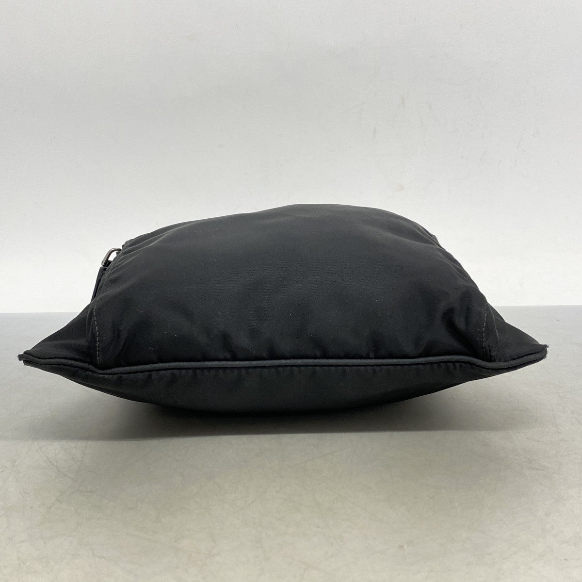 【5ic2813】プラダ ショルダーバッグ ナイロン ブラック シルバー金具【中古】レディース