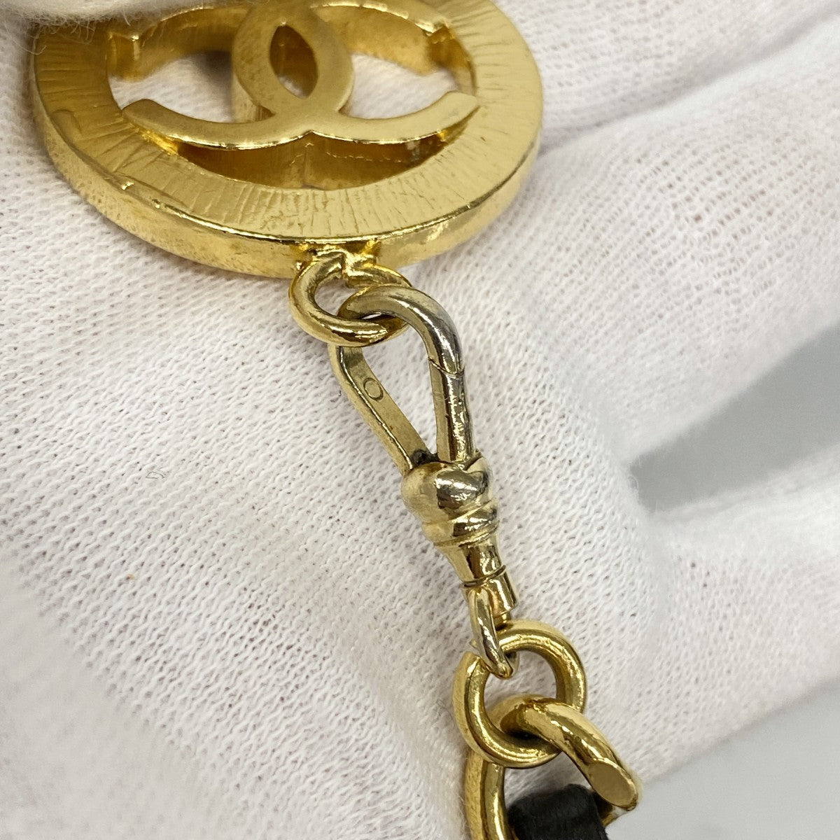 【5ic3063】シャネル ベルト チェーンベルト ゴールド ブラック ゴールド金具【中古】レディース