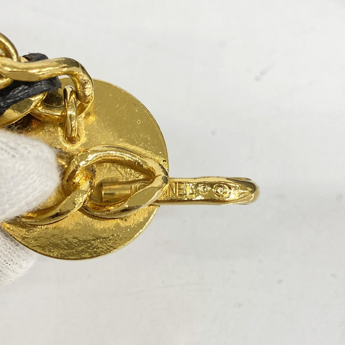 【5ic3063】シャネル ベルト チェーンベルト ゴールド ブラック ゴールド金具【中古】レディース