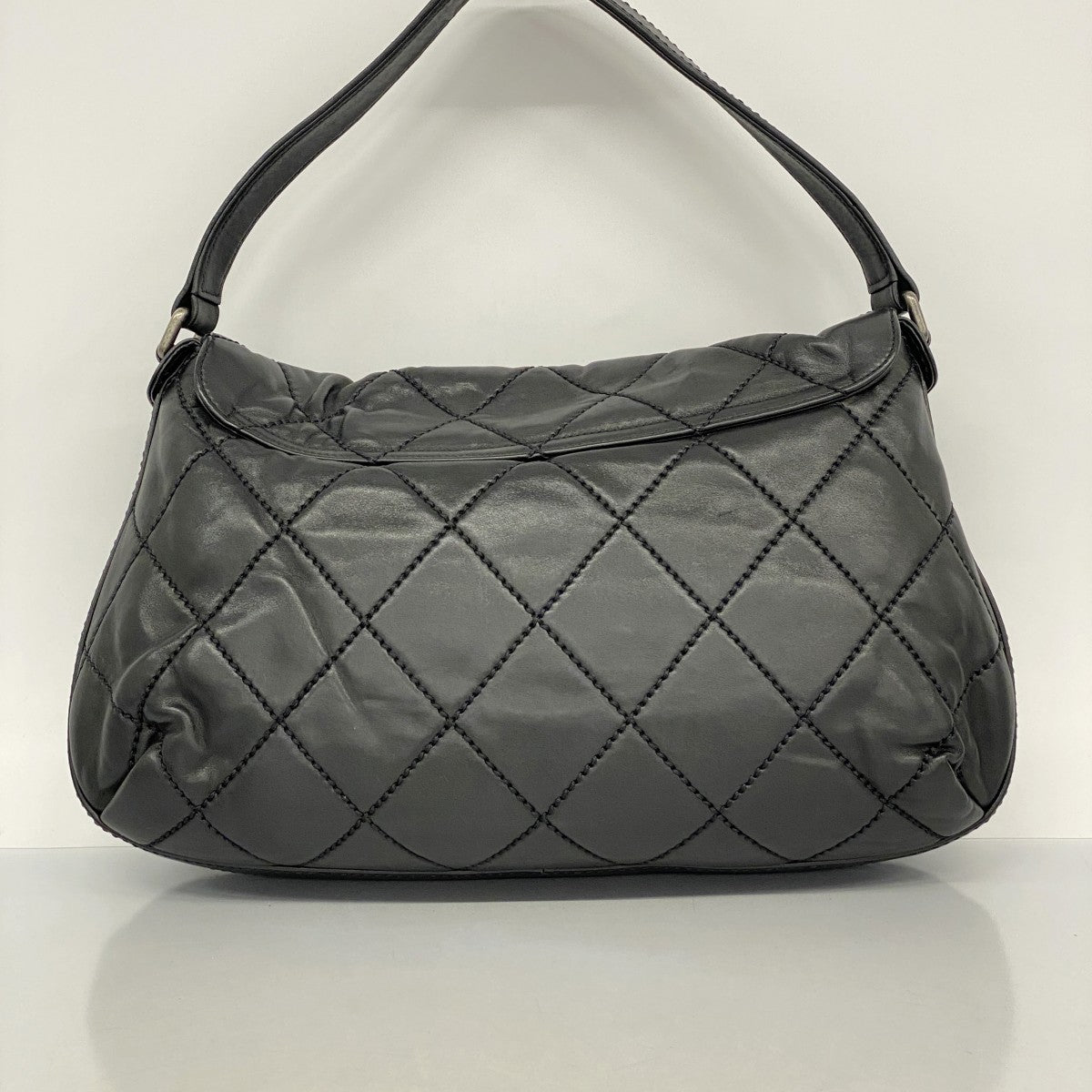 【5id4327-h】シャネル ショルダーバッグ ワイルドステッチ レザー ブラック シルバー金具【中古】レディース