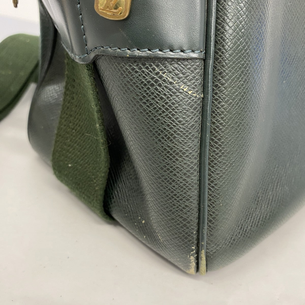 【5ie6016-h】ルイヴィトン ショルダーバッグ タイガ リポーターPM M30154 エピセア【中古】メンズ
